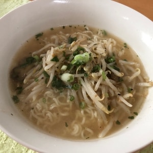 ザーサイもやしラーメン